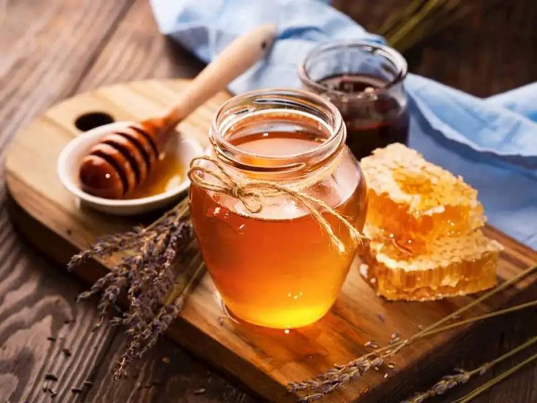 Seyahat için evdeki valizini açan adam hayatının şokunu yaşadı! Eliyle zor kaldırdı, kilolarca ağırlıkta 4